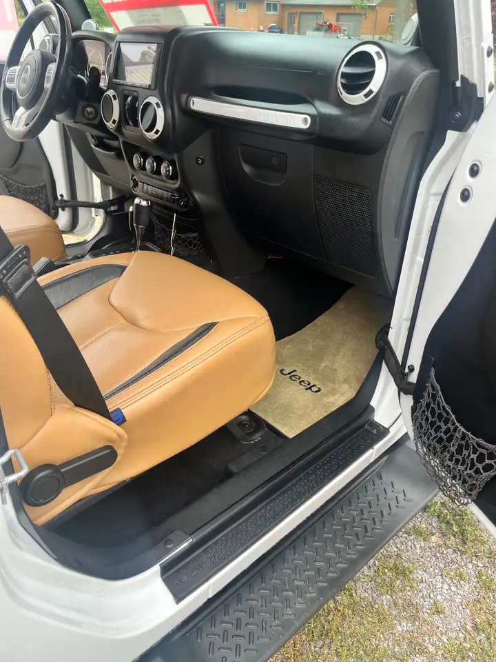 Jeep Wrangler снимка Jeep Wrangler