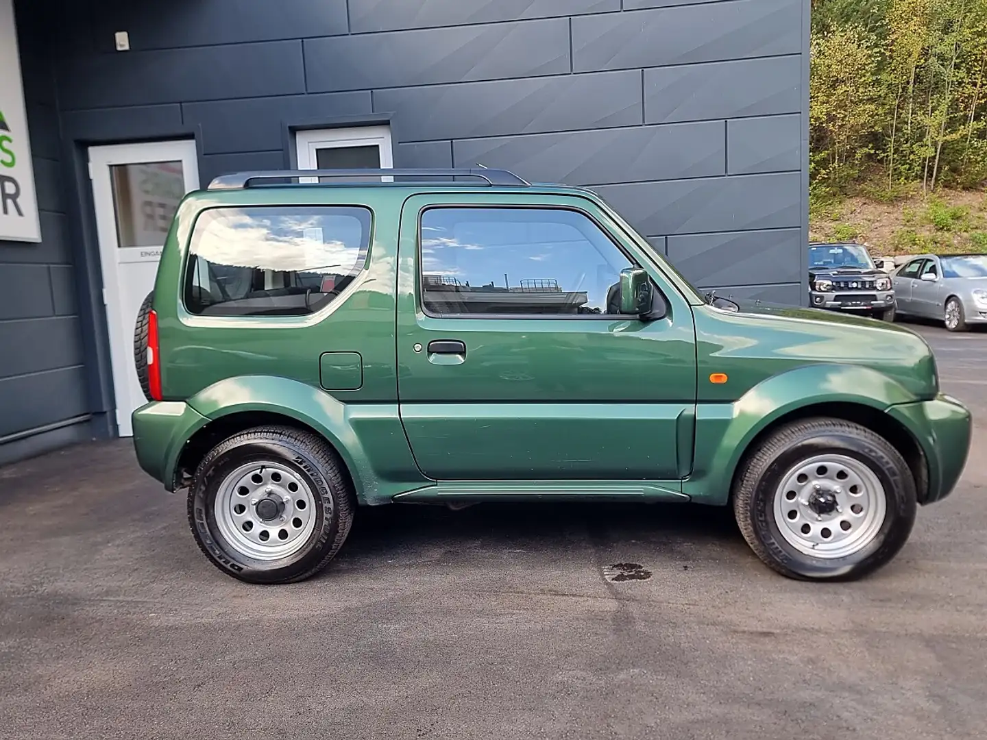 Suzuki Jimny 1,3 VX Grün - 2