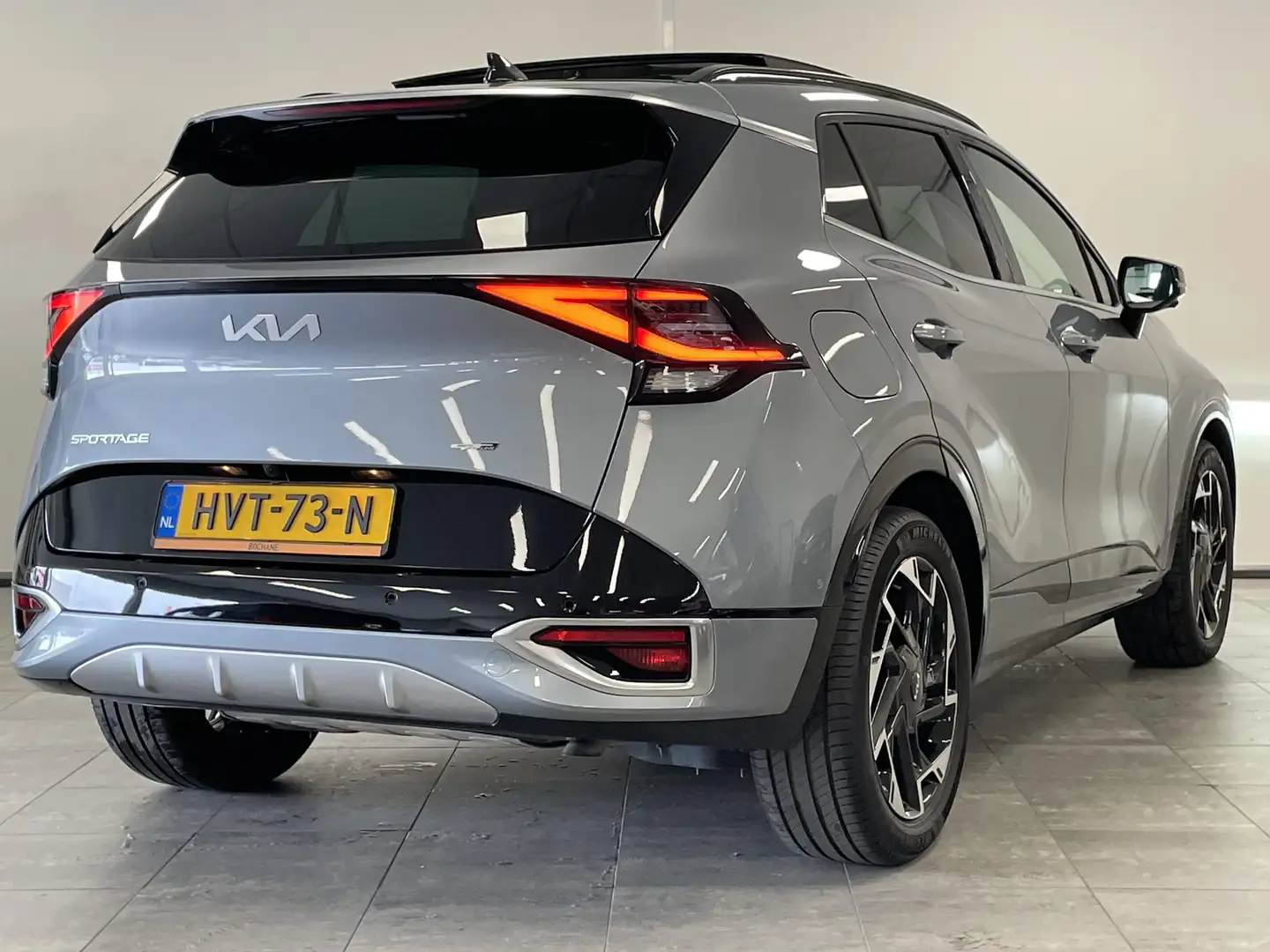 Kia Sportage 1.6 T-GDi Plug-in Hybrid AWD GT-PlusLine Grijs - 2
