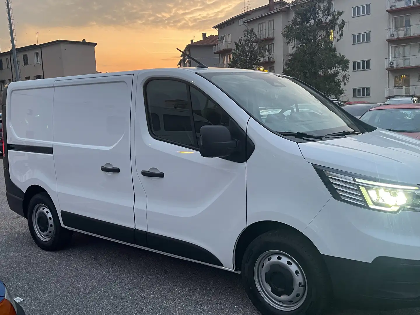 Renault Trafic Bianco - 1