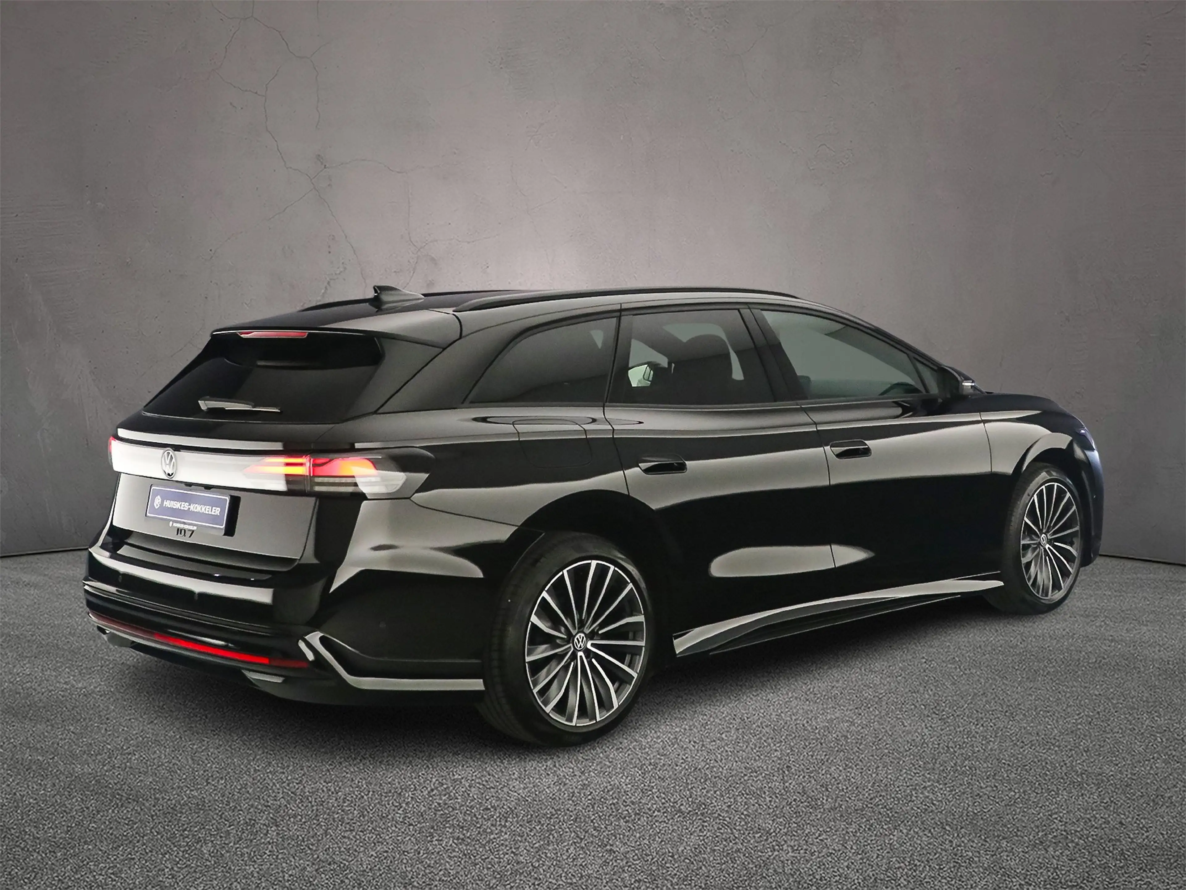 Volkswagen ID.7 Tourer Elektromotor 59 kWh 204pk Limited Edition — photo 5
