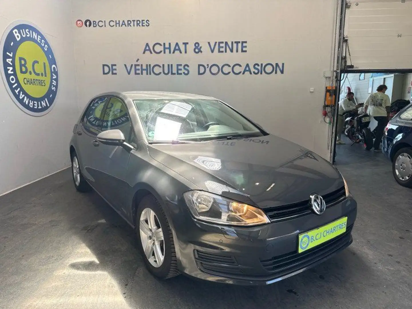 Volkswagen Golf VII 1.2 TSI 85CH BLUEMOTION TECHNOLOGY TRENDLINE 5 Gris - 2