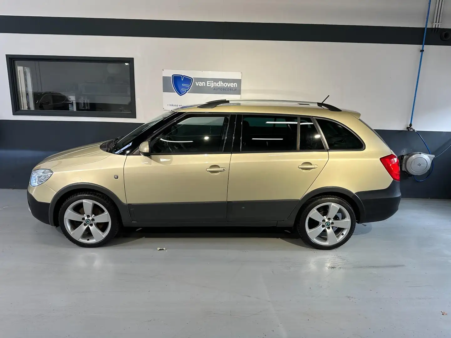 Skoda Fabia Combi 1.2 TSI Scout Dynamic|Navi|Led|DSG Geel - 2