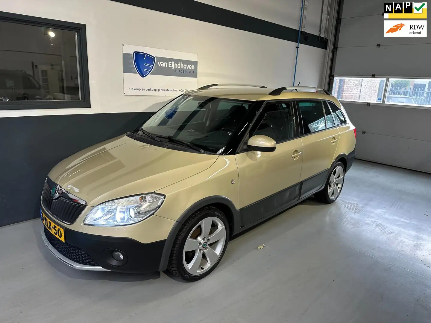 Skoda Fabia Combi 1.2 TSI Scout Dynamic|Navi|Led|DSG Geel - 1