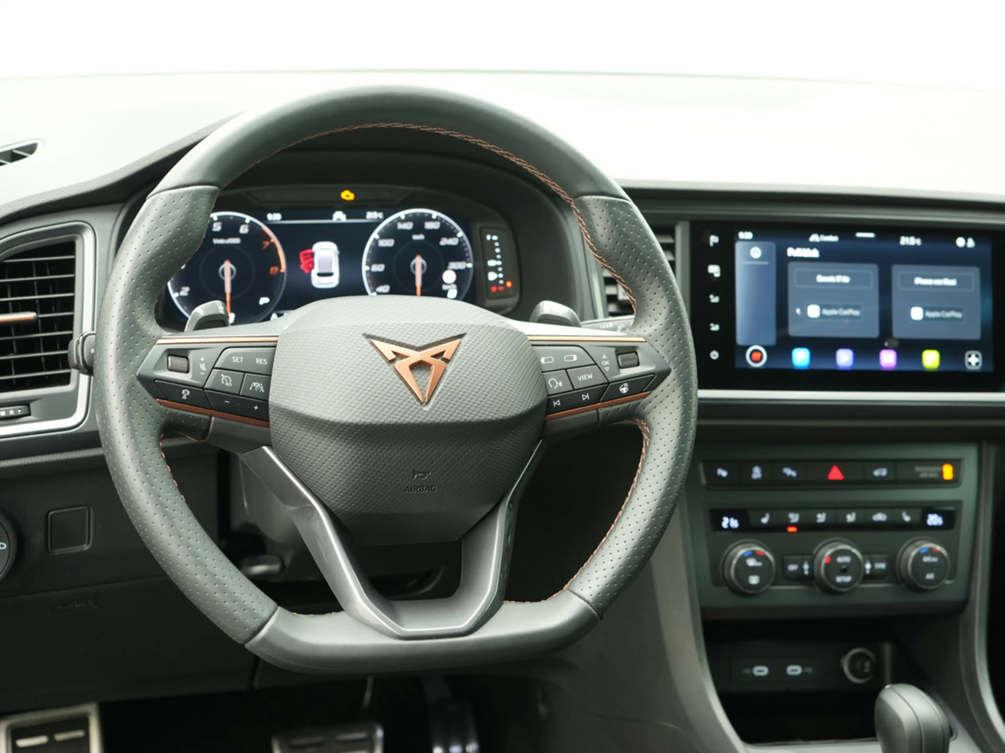 CUPRA Ateca VZ 4Drive DCC LED 360° KAM ACC PDC NAVI — photo 11