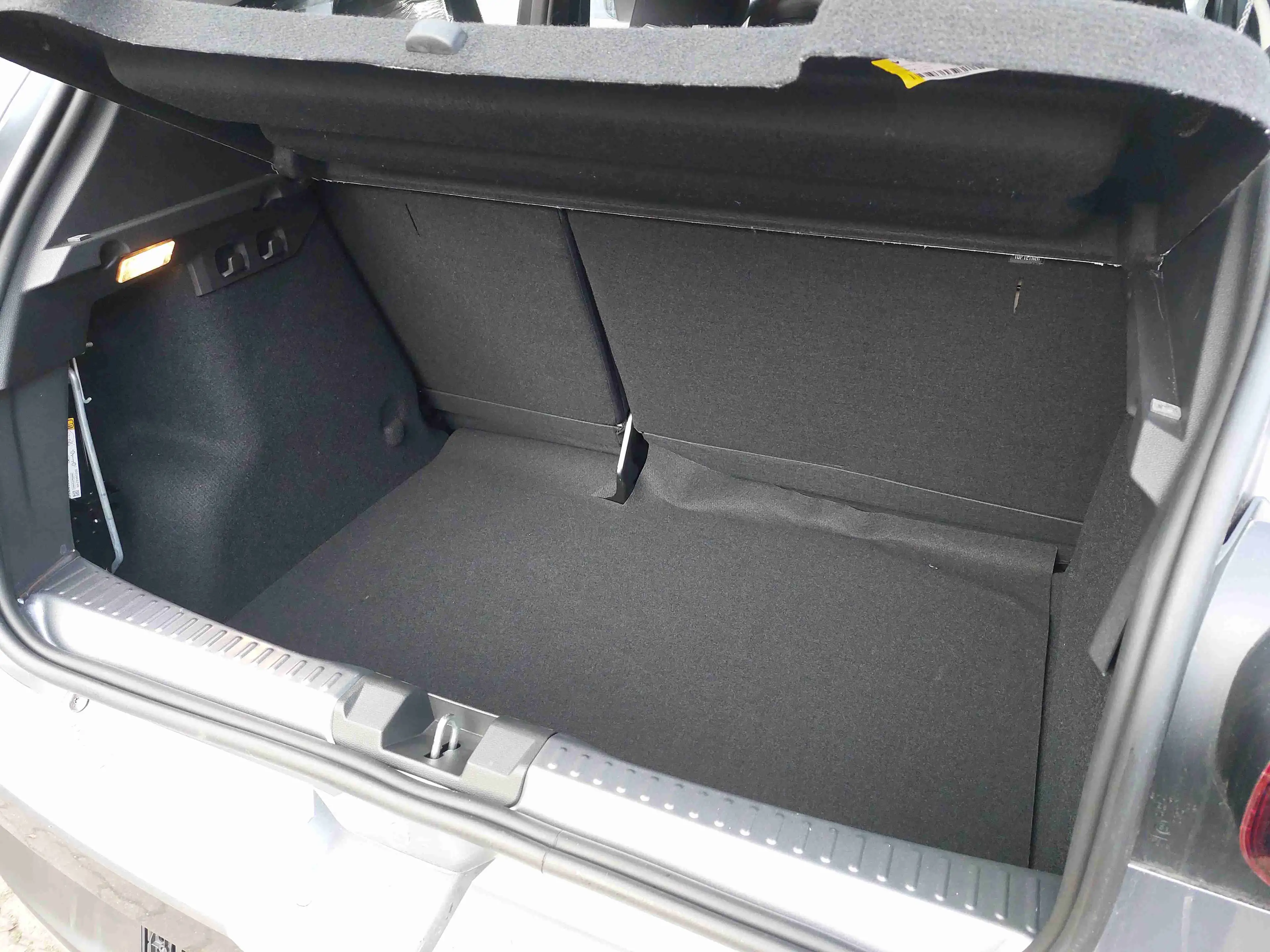 Dacia Sandero STEPWAY ´25 TCE100 Eco-G Essential LT: 3-4Wo. — photo 7