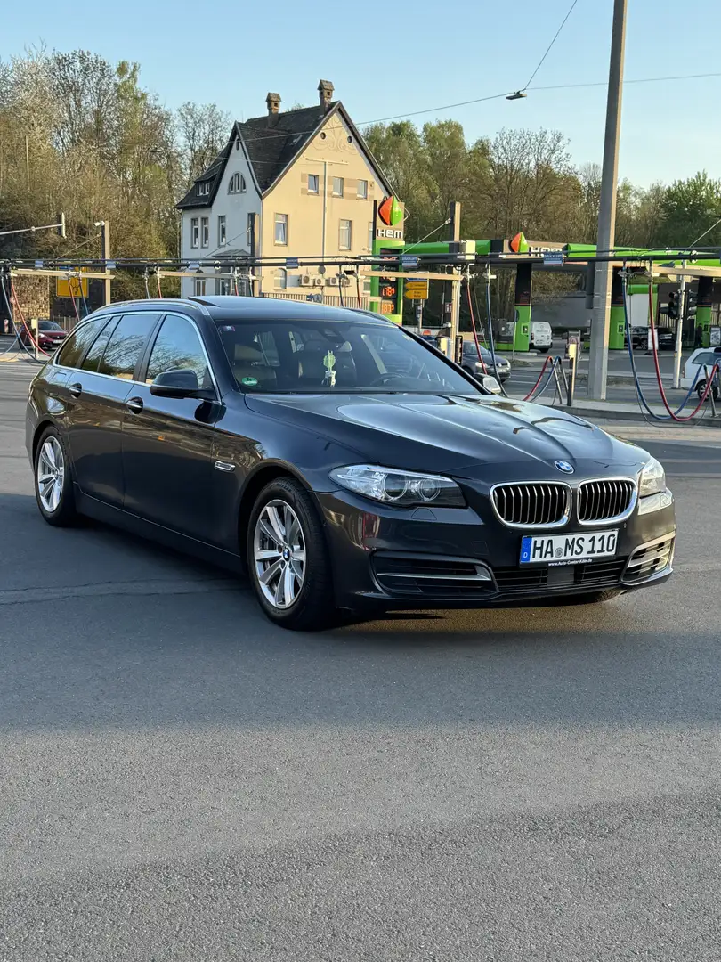 BMW 525 525d Touring Aut. Luxury Line - 1