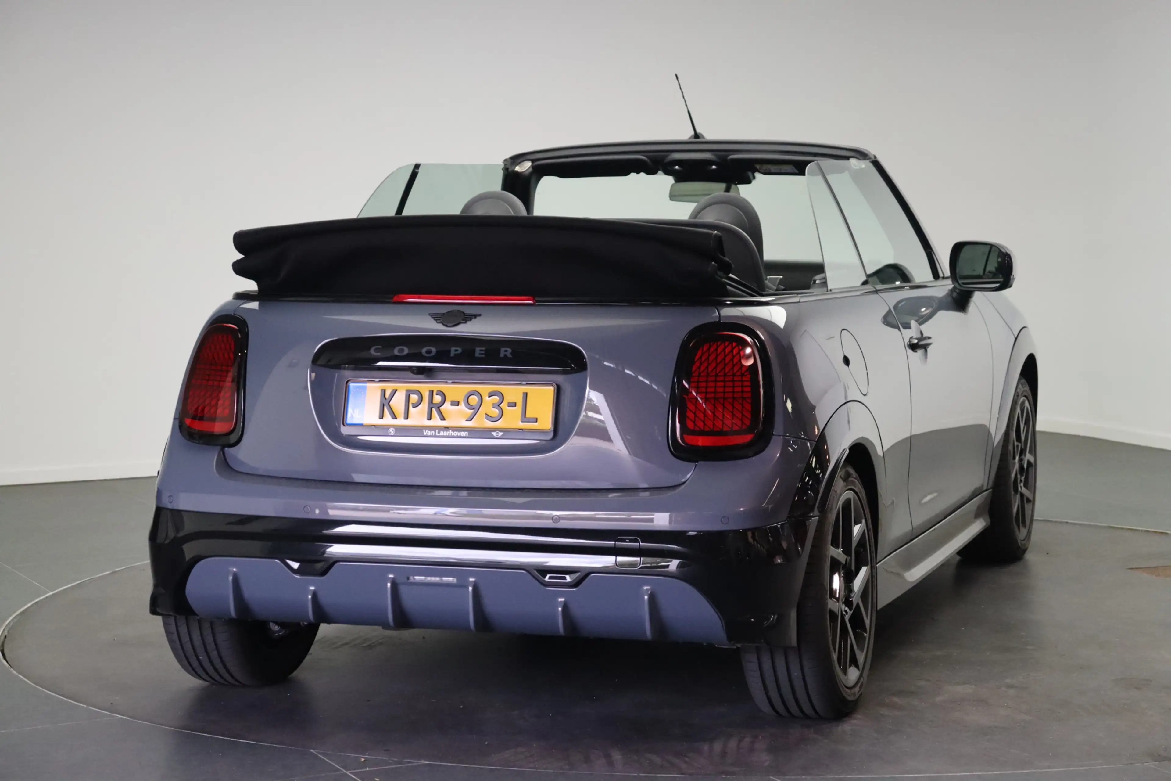 MINI Cooper C Cabrio Automaat / John Cooper Works / Pakket L / 17" JCW — photo 3