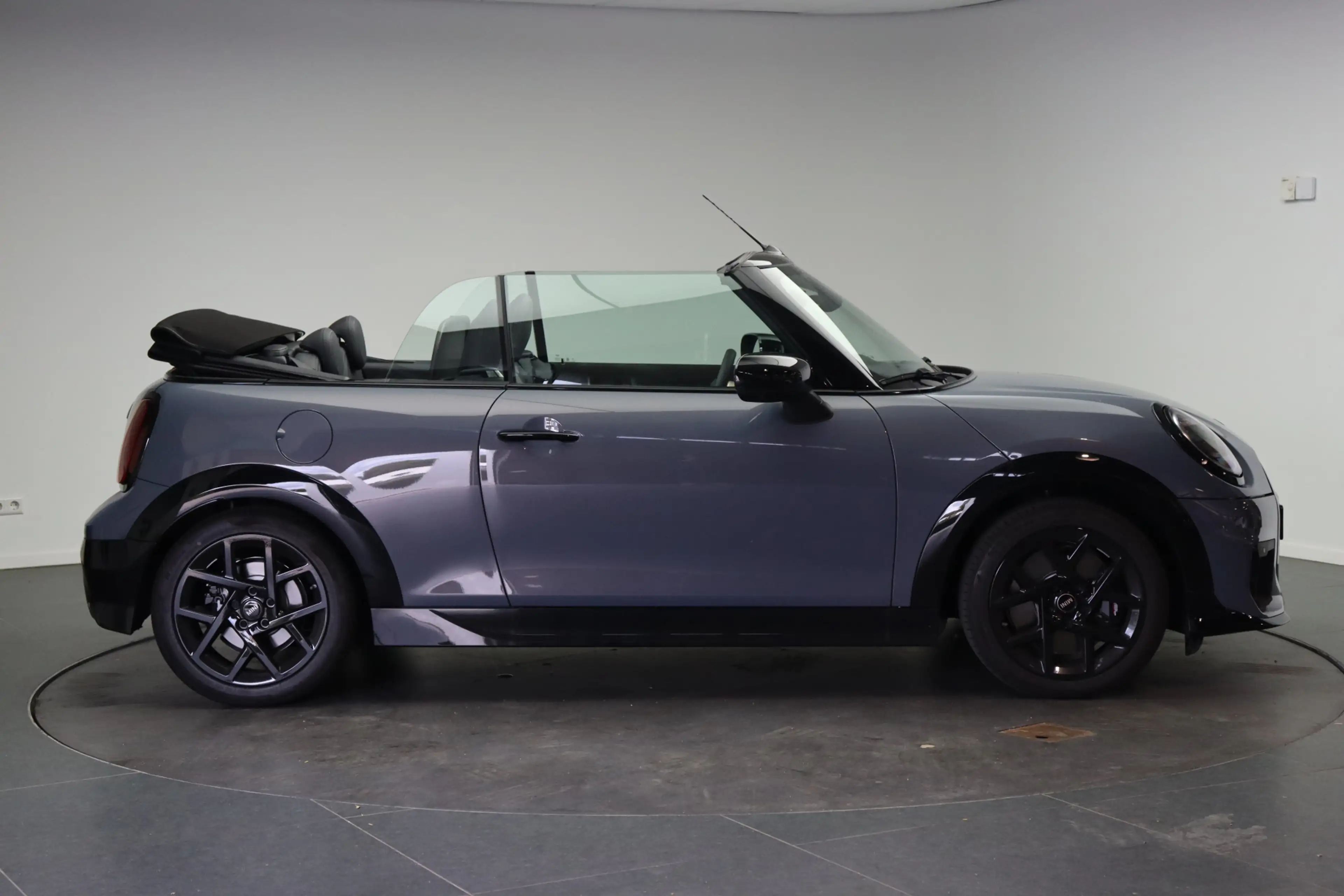 MINI Cooper C Cabrio Automaat / John Cooper Works / Pakket L / 17" JCW — photo 4