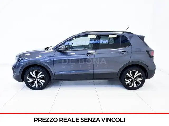 Volkswagen T-Cross view 3