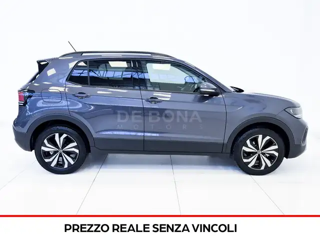 Volkswagen T-Cross view 6