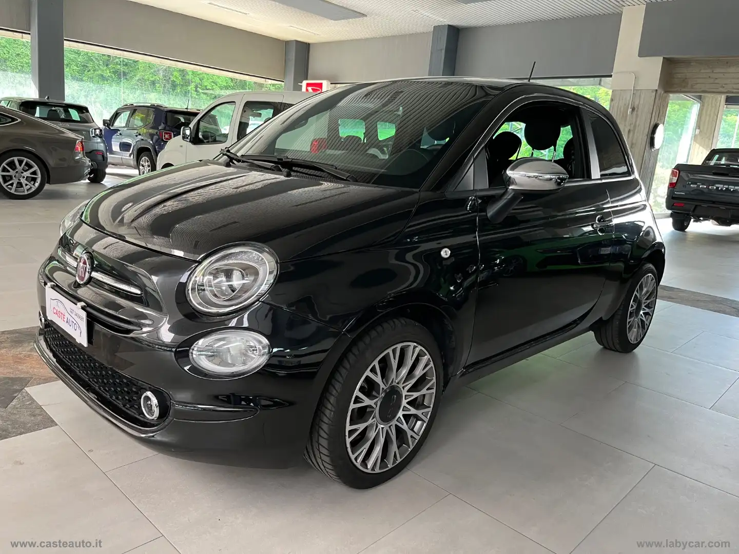 Fiat 500 1.0 Hybrid Connect Schwarz - 1