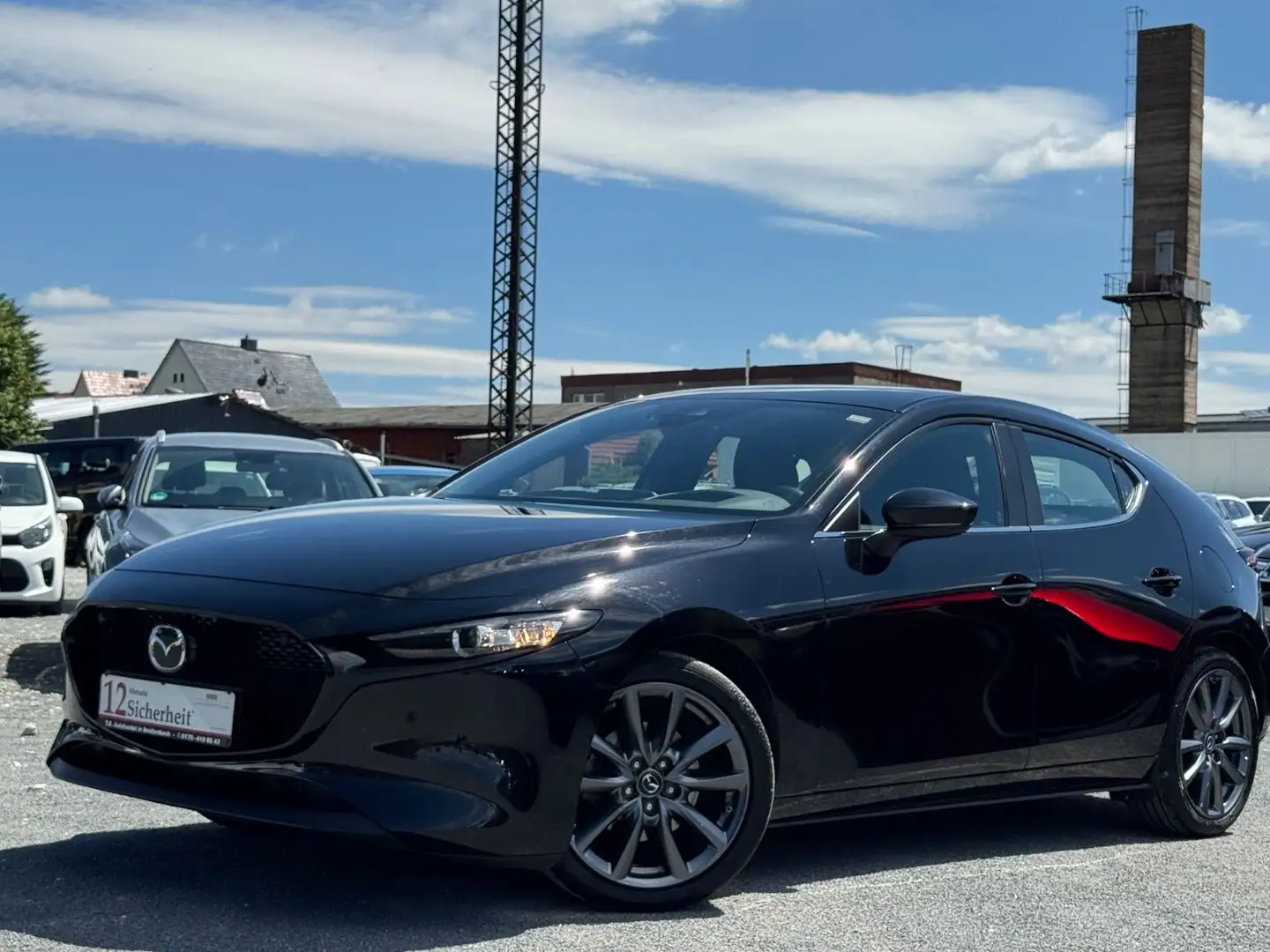 Mazda 3 Lim. 5-trg. Selection/AHK/NAVI/EURO 6 Schwarz - 1