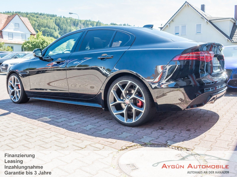 Jaguar XE P300 AWD R-Dynamic Black*ACC*Pano*Matrix* — photo 7