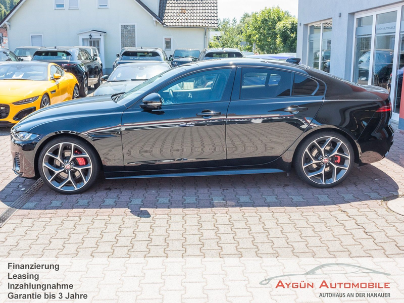 Jaguar XE P300 AWD R-Dynamic Black*ACC*Pano*Matrix* — photo 8