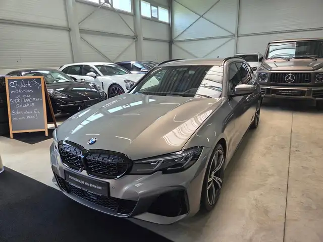 BMW 3 Series view 5