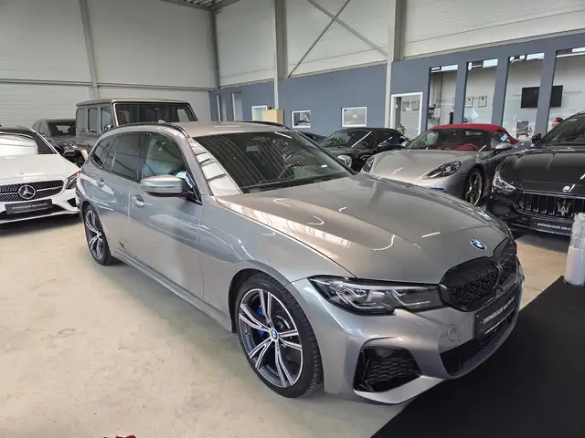 BMW 3 Series view 8