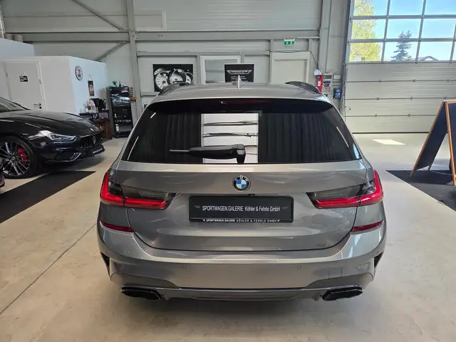 BMW 3 Series view 12