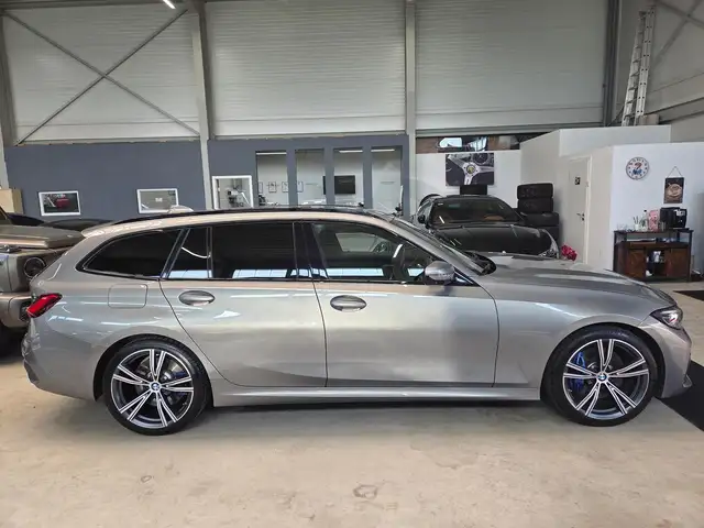 BMW 3 Series view 9
