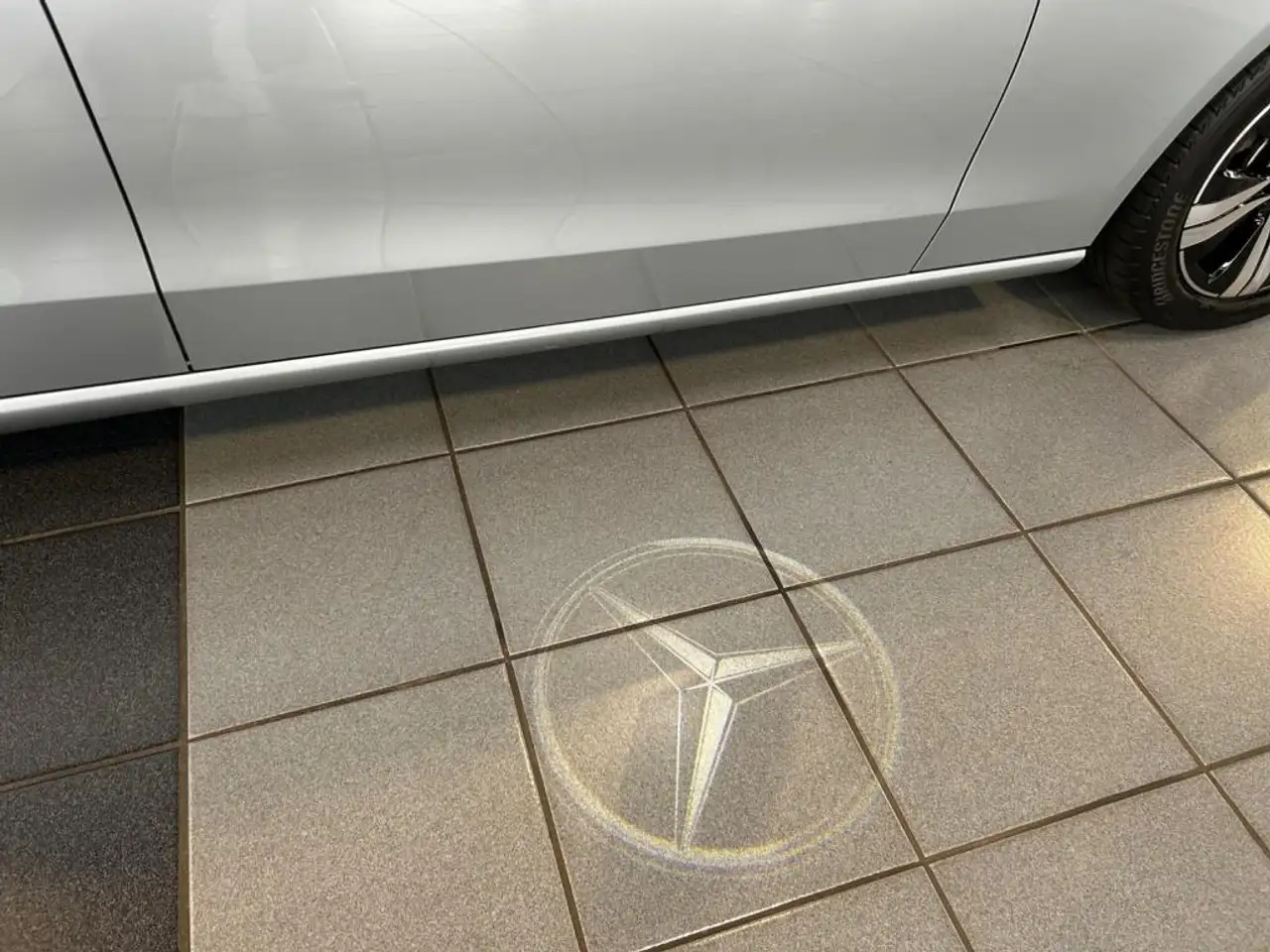 Mercedes-Benz C 200 Avantgarde/Advanced/LED/Distronic/360°K/ 18