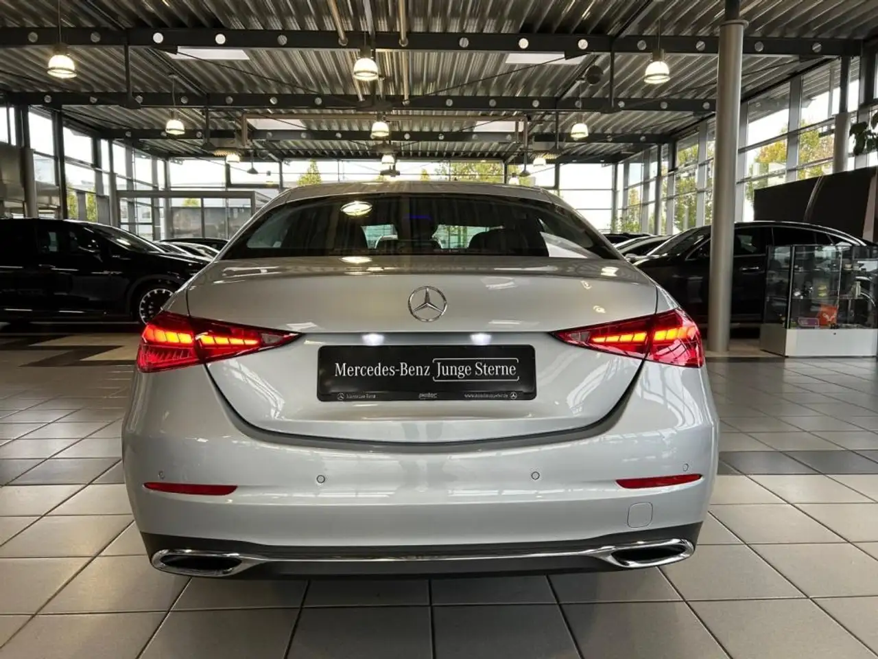Mercedes-Benz C 200 Avantgarde/Advanced/LED/Distronic/360°K/ 17