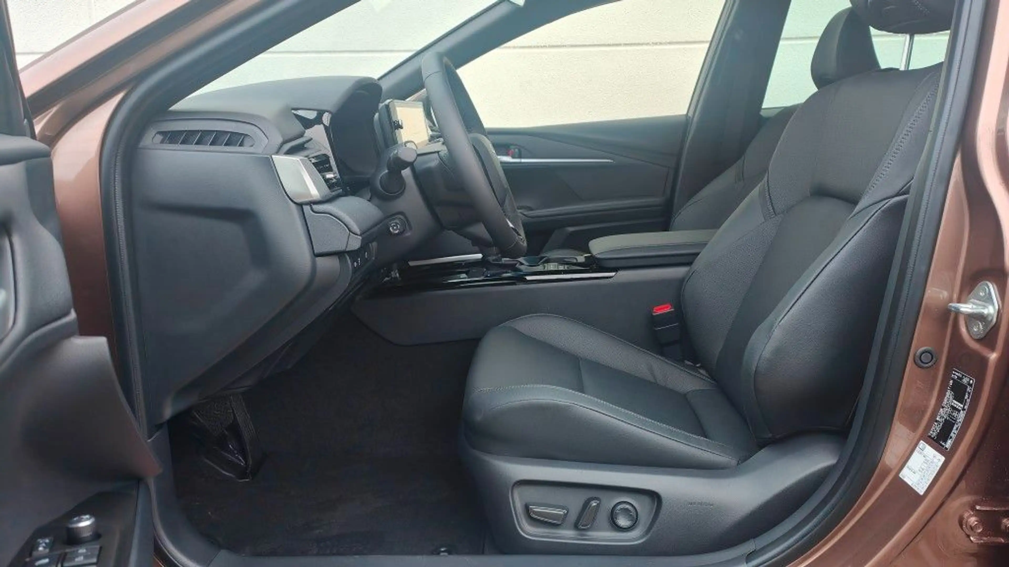 Toyota Camry 2.5 Hybrid Prestige Leder LED 18 Alu — photo 14
