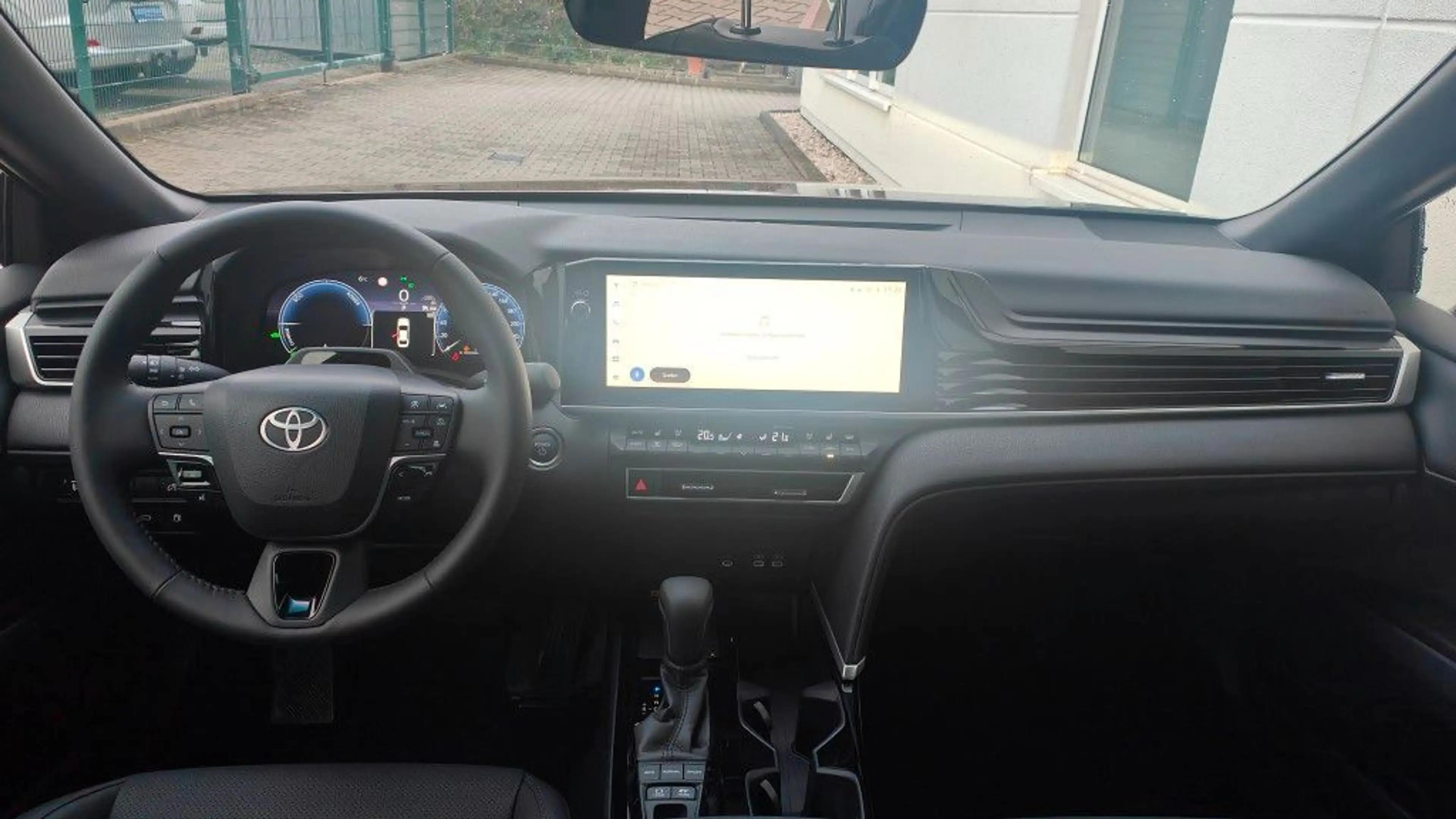 Toyota Camry 2.5 Hybrid Prestige Leder LED 18 Alu — photo 13