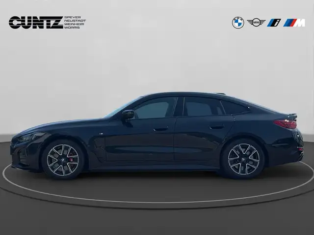 BMW i4 view 8