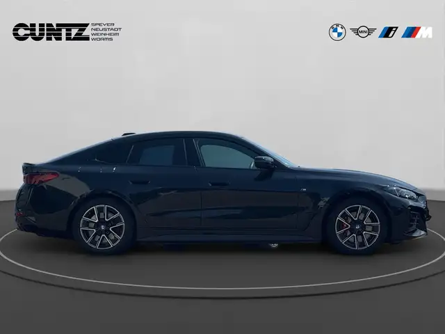 BMW i4 view 4