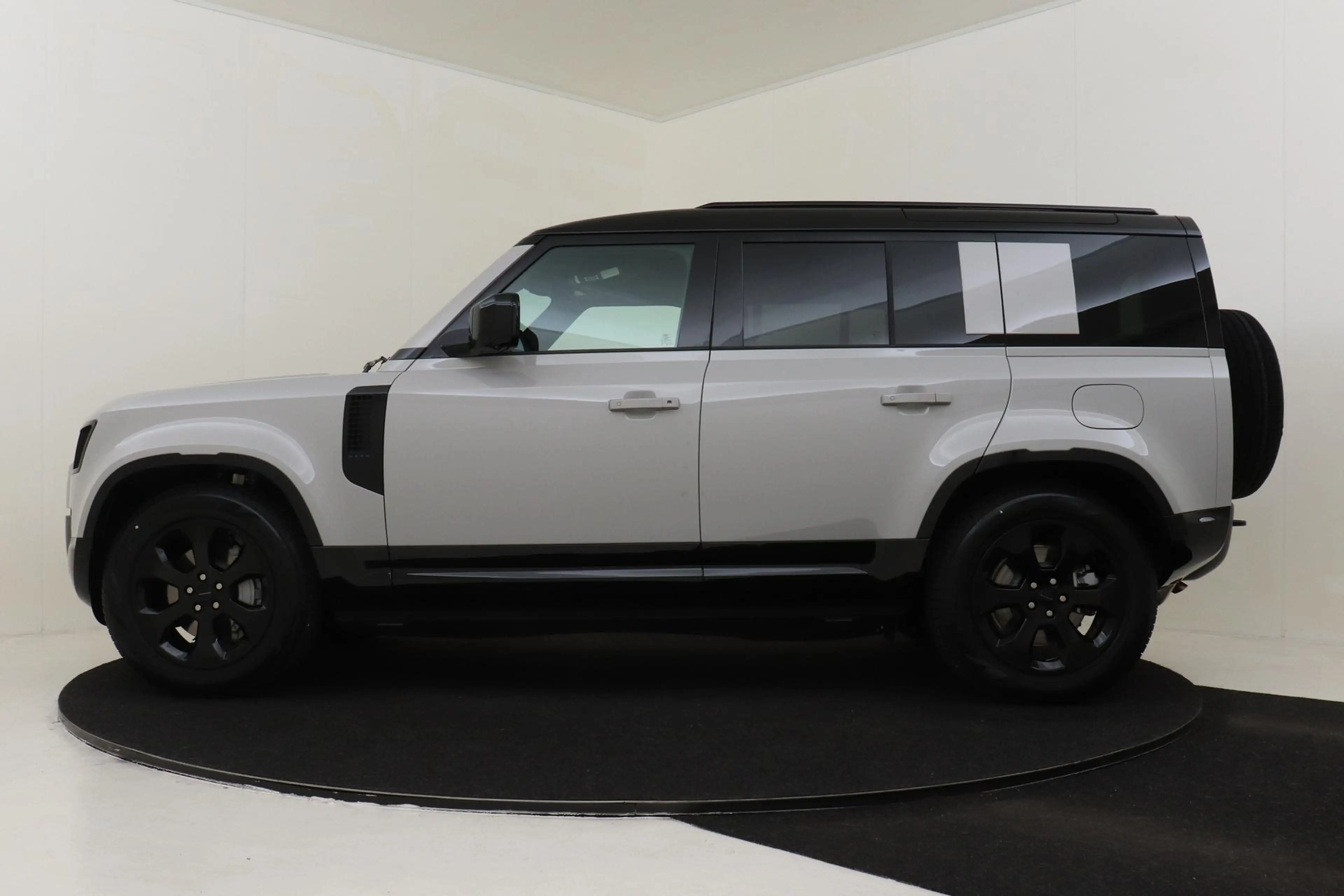 Land Rover Defender 110 2.0 P300e 110 X-DYNAMIC SE BORASCO-GREY|PANO.D — photo 7