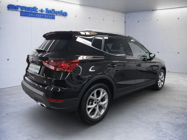 SEAT Arona view 3