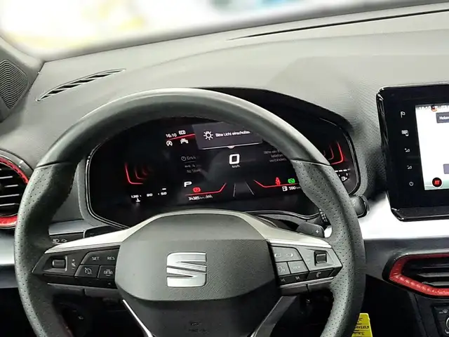 SEAT Arona view 13