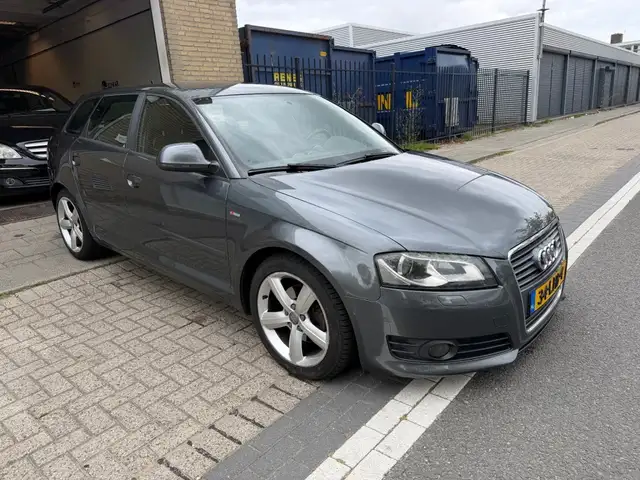 Audi A3 view 5