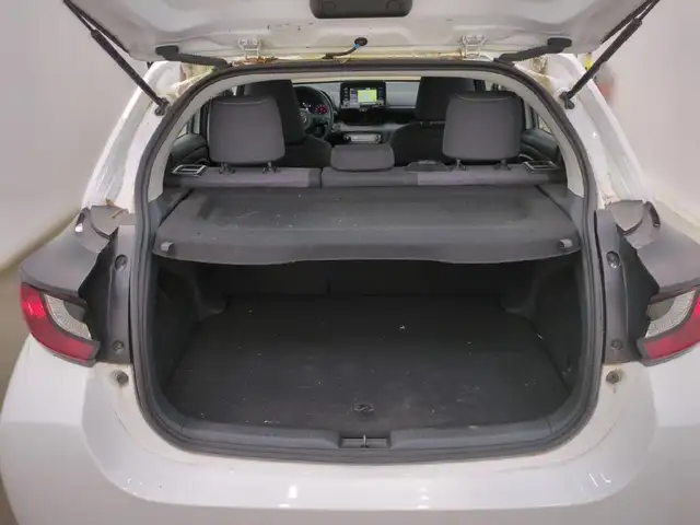 Toyota Yaris view 13