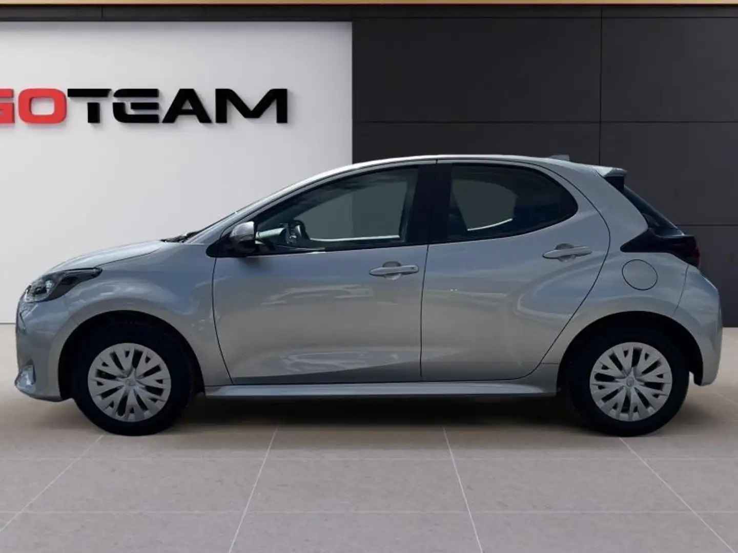 Toyota Yaris 1.5HSD DYNAMIC+GPS Gris - 2