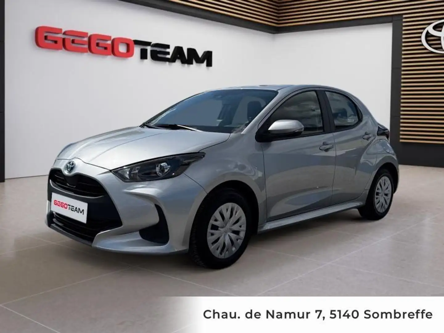 Toyota Yaris 1.5HSD DYNAMIC+GPS Gris - 1