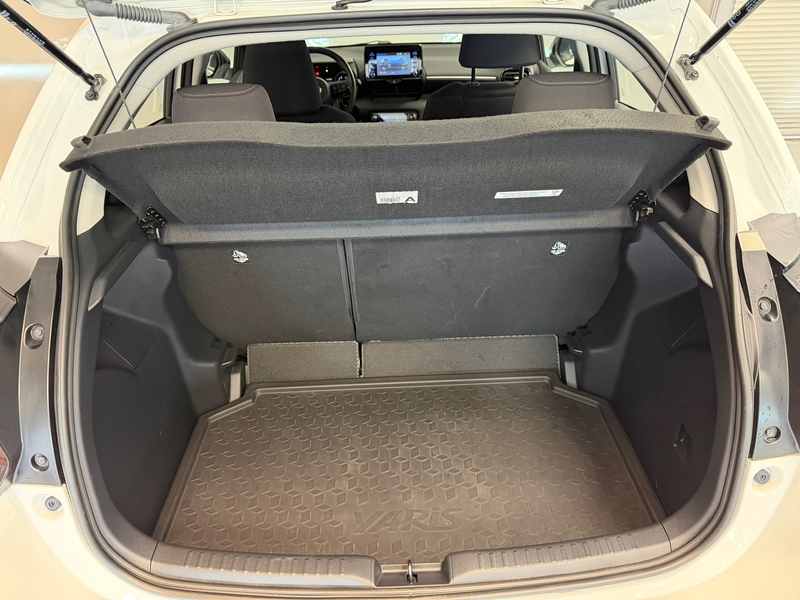Toyota Yaris 1.5 Hybrid 115 | CLIMA | CAR PLAY | LED | CAMERA | — photo 26
