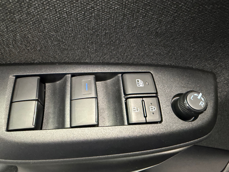 Toyota Yaris 1.5 Hybrid 115 | CLIMA | CAR PLAY | LED | CAMERA | — photo 14