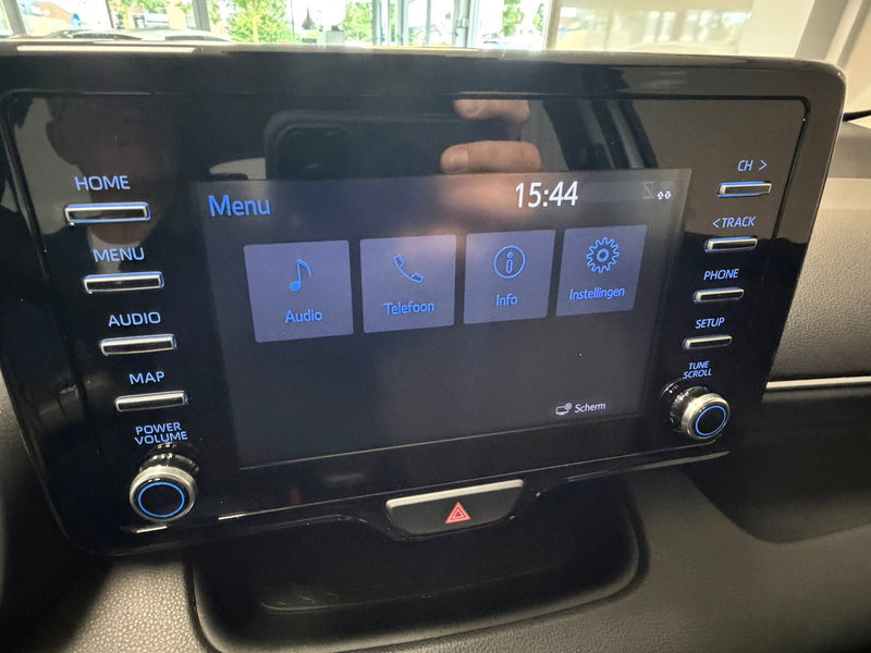 Toyota Yaris 1.5 Hybrid 115 | CLIMA | CAR PLAY | LED | CAMERA | — photo 25