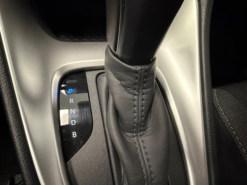 Toyota Yaris 1.5 Hybrid 115 | CLIMA | CAR PLAY | LED | CAMERA | — photo 21
