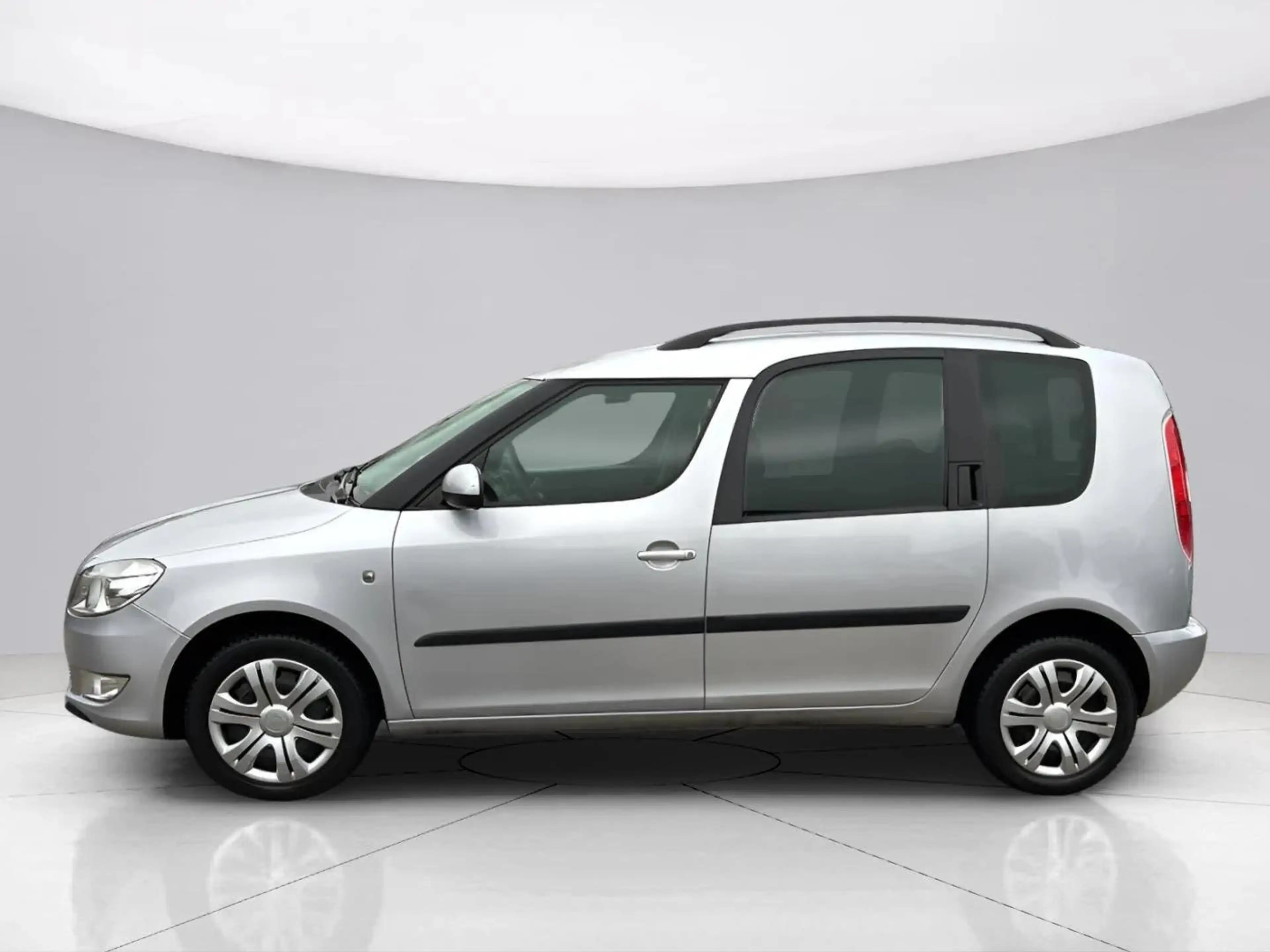 Skoda Roomster Ambition Plus Edition*Automatik*Behindertengerech. — photo 2