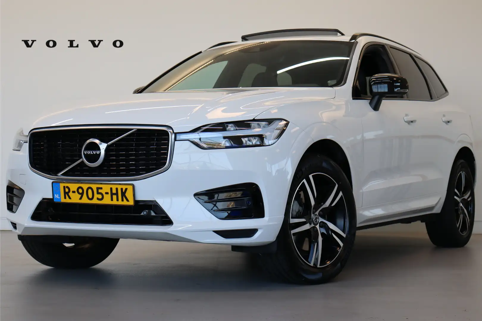 Volvo XC60 T4 190PK R-Design | Pano-dak | Climate Pack | Inte Blanc - 1