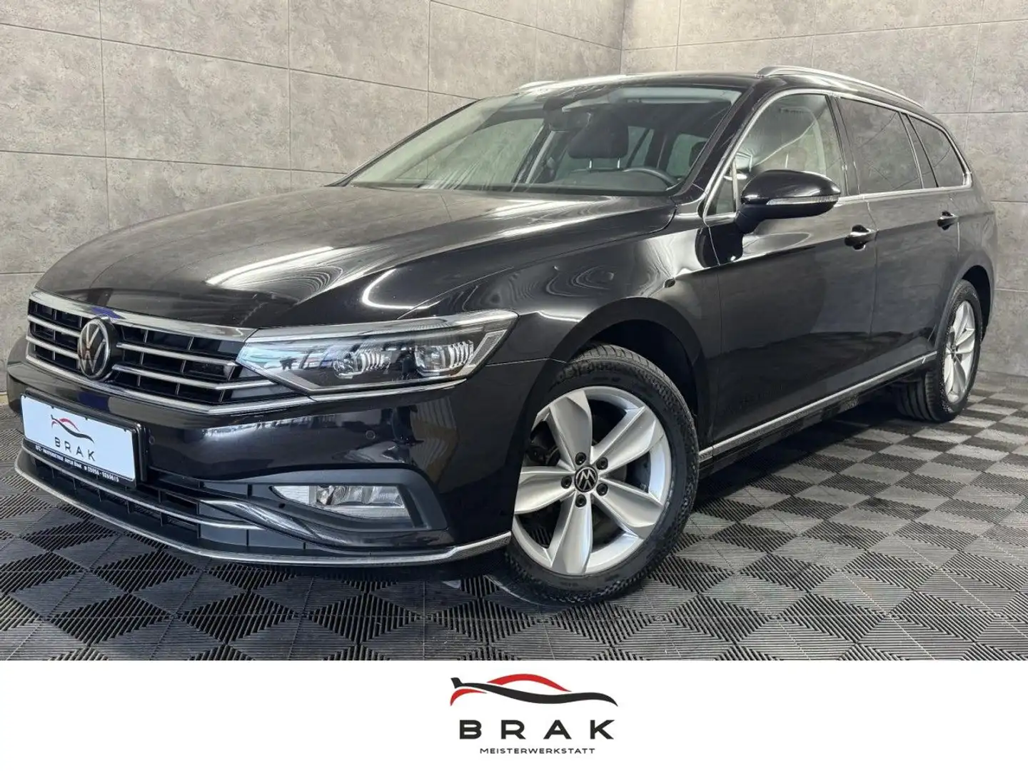 Volkswagen Passat Variant Passat Var. 2.0 TDI Elegance LED*NAVI*AHK*ACC* Noir - 1