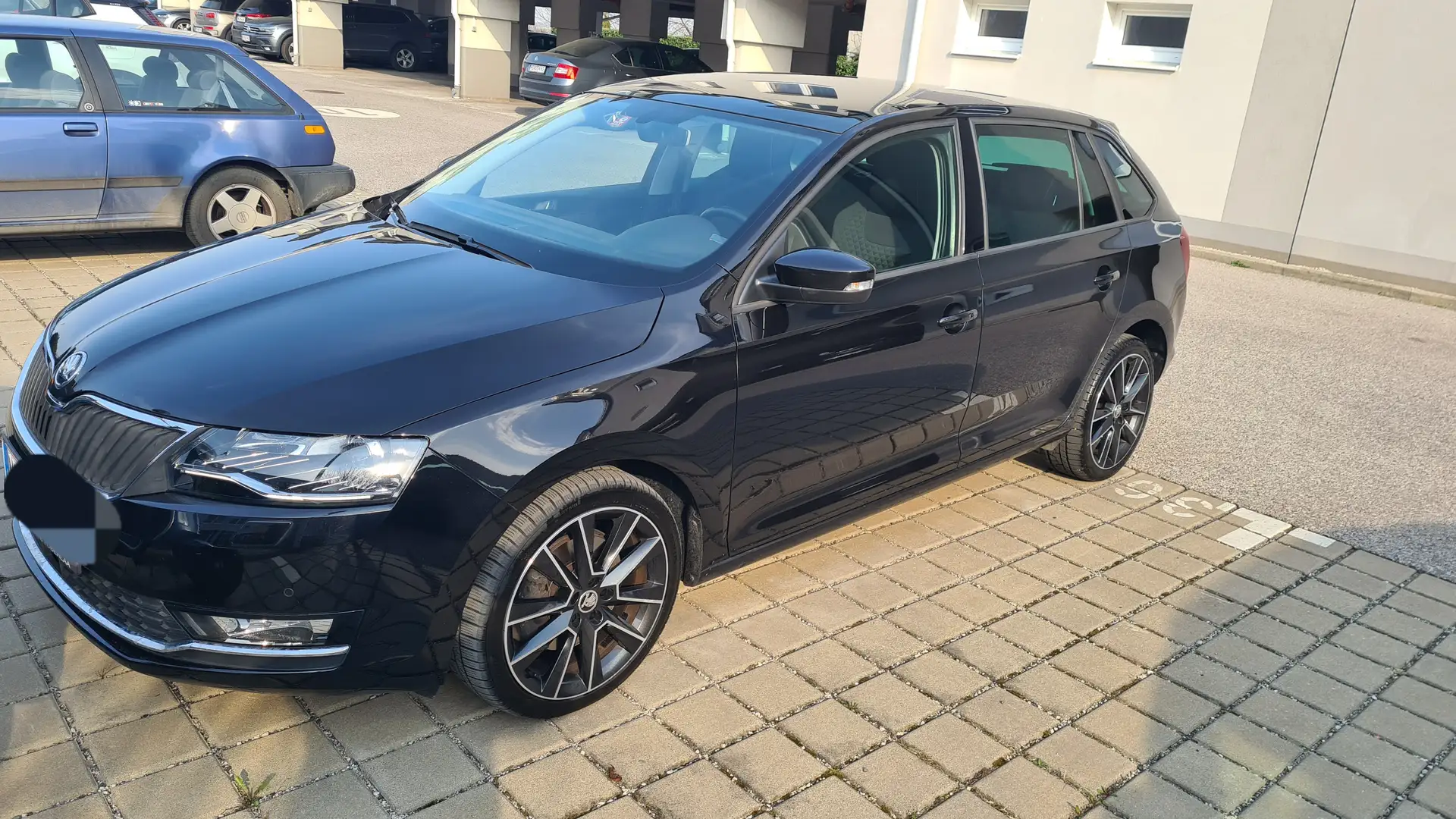 Skoda Rapid/Spaceback Rapid Spaceback 1,4 TSI Sport DSG Sport Schwarz - 1