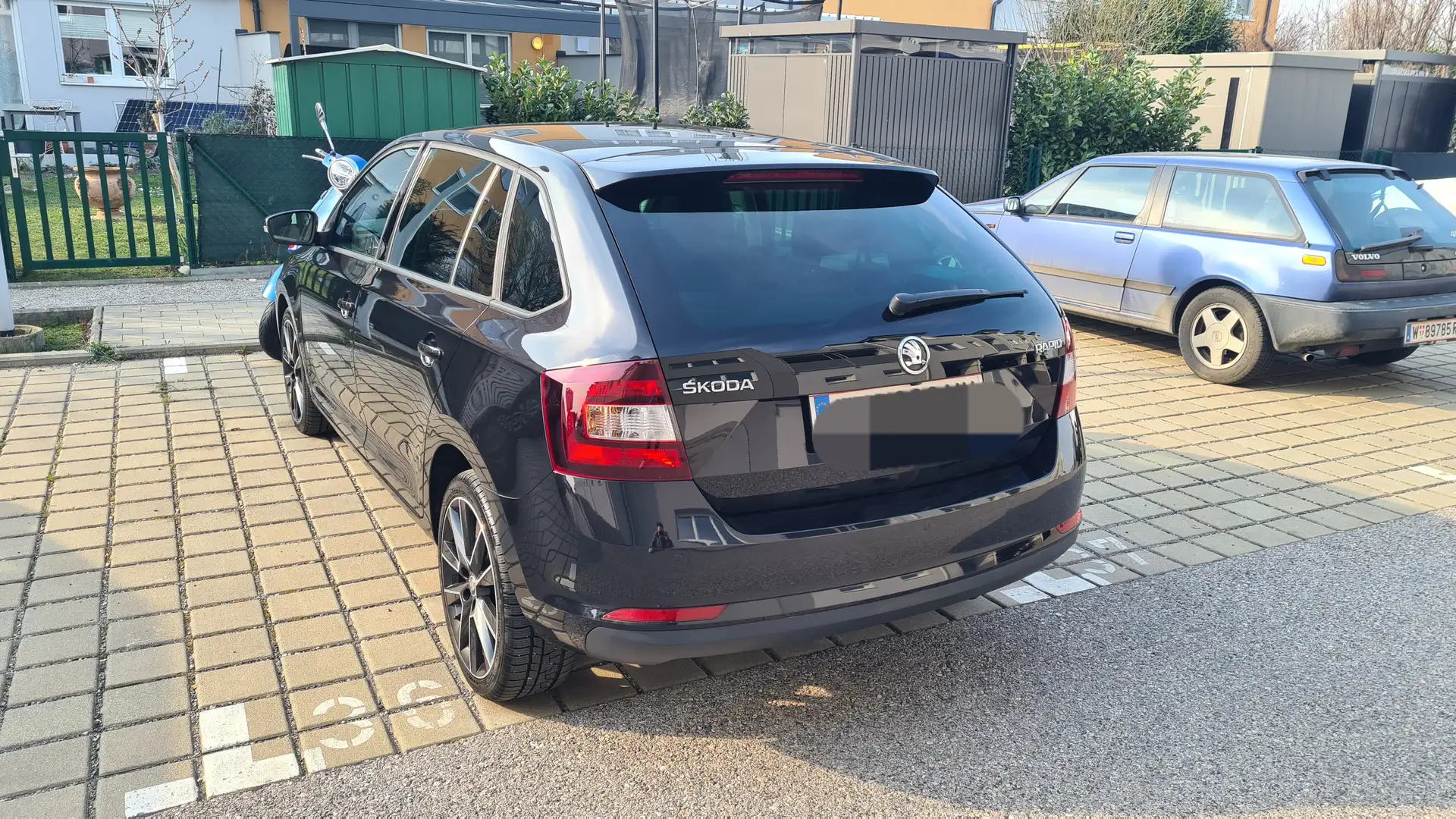Skoda Rapid/Spaceback Rapid Spaceback 1,4 TSI Sport DSG Sport Schwarz - 2