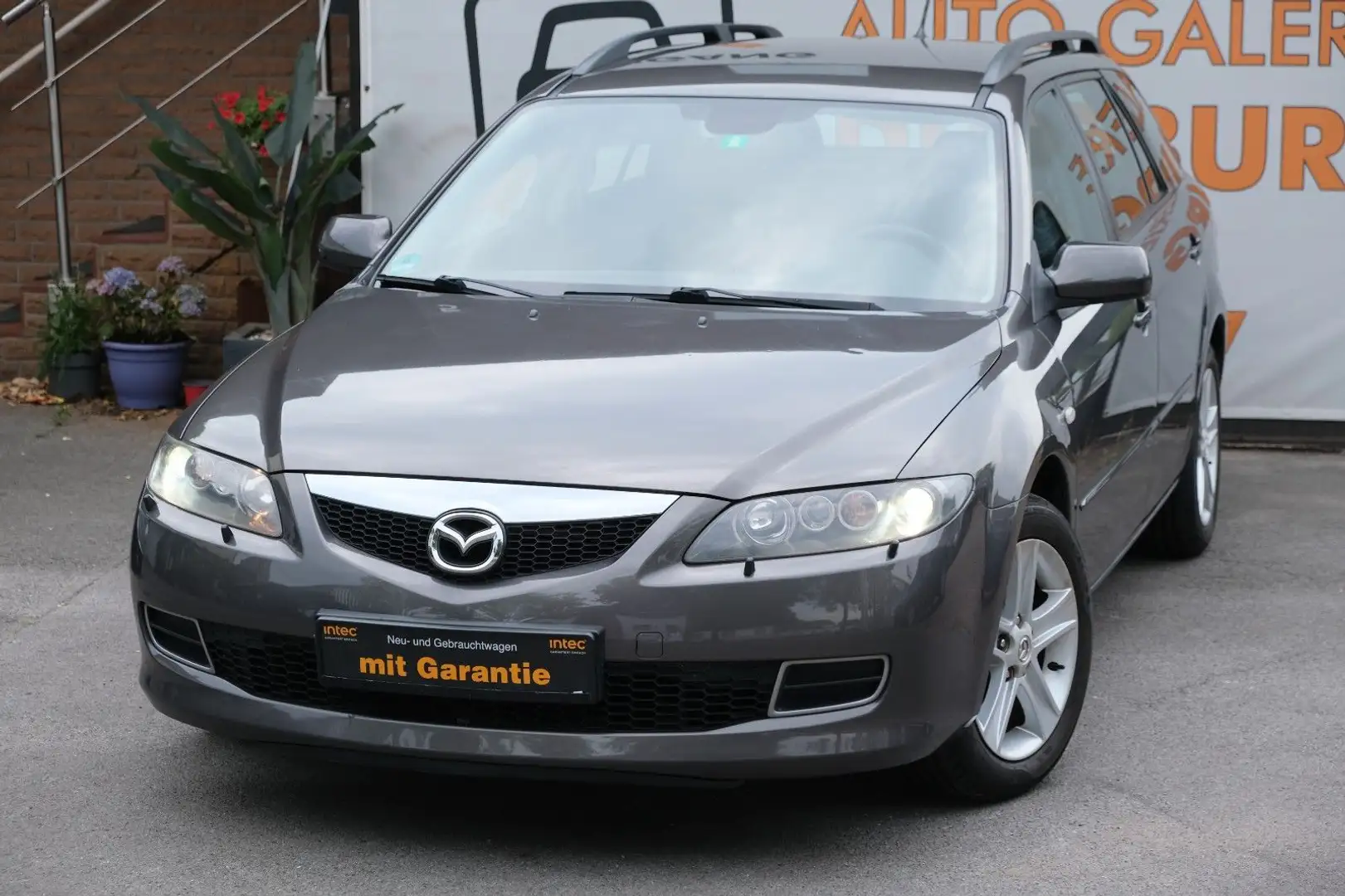 Mazda 6 Kombi 2.0 Sport Active BOSE XENON TEMP TÜV NEU Grau - 1