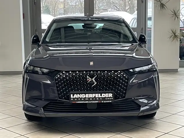 DS Automobiles DS 4 view 9