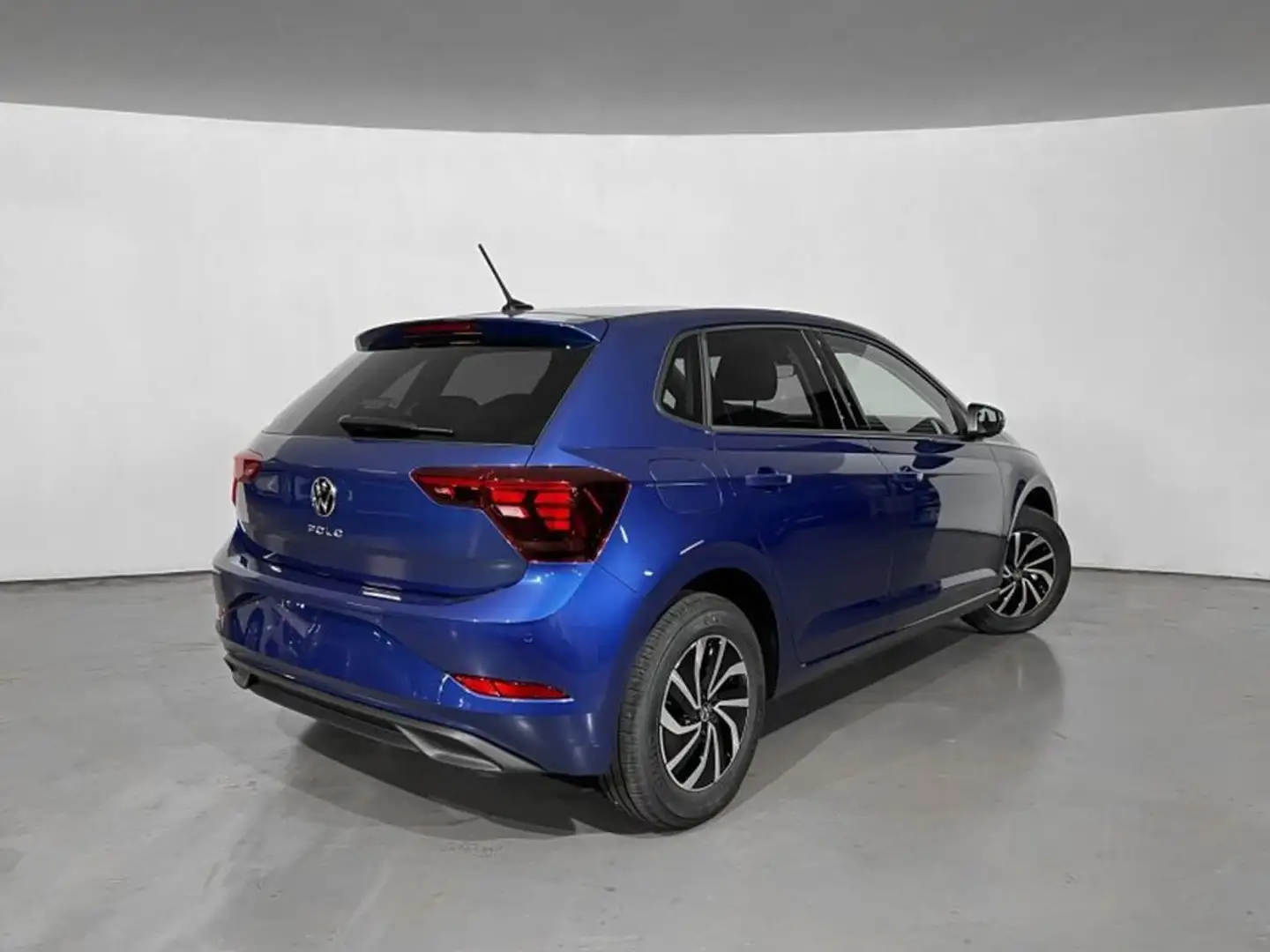 Volkswagen Polo 1.0 TSI Mas DSG 70kW Azul - 2