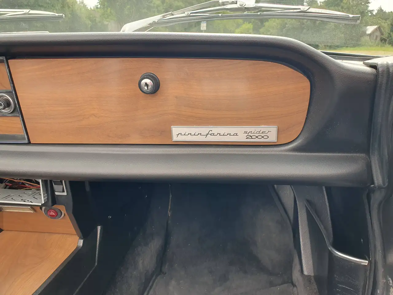 Fiat 124 Spider Pininfarina Spider 2000, foto 9