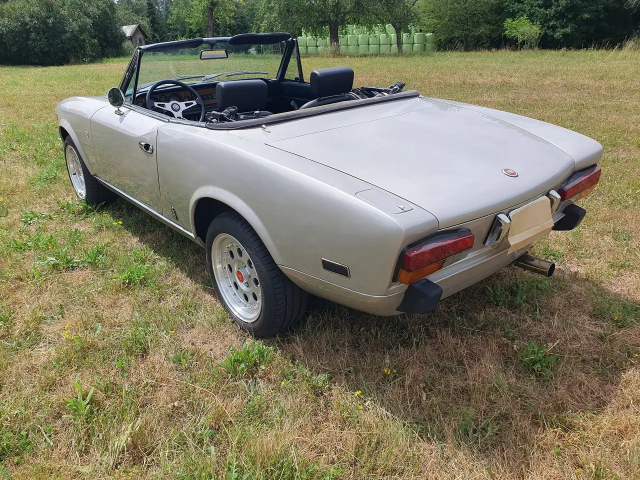 Fiat 124 Spider Pininfarina Spider 2000, foto 2